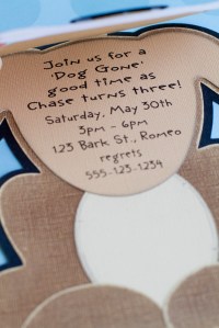 Lift his head to reveal the party info